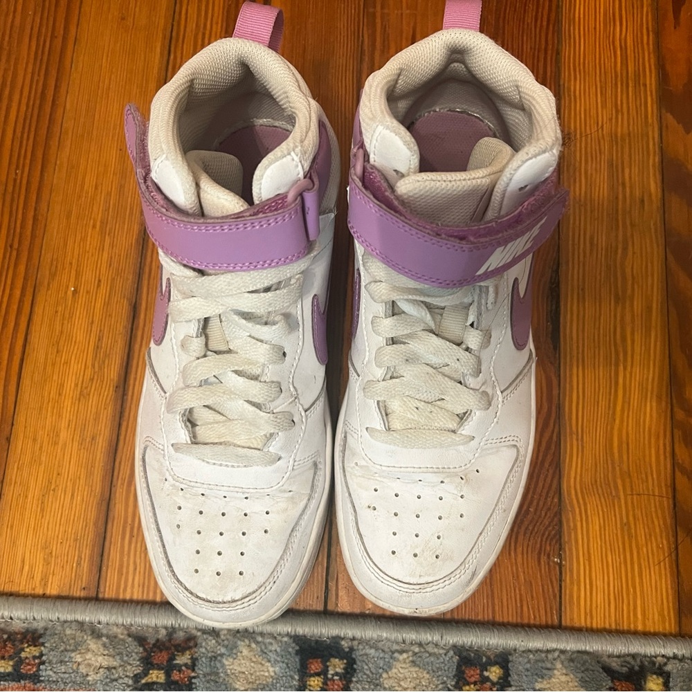 Nike Unisex Court Borough Mid size 5.5Y or W7 - Picture 3 of 4